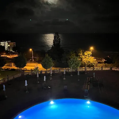 на морето плаж кабакум, варна, двустаен с паркомясто On The Sea Kabakum Varna, One-bedroom With Parking Lot Varna