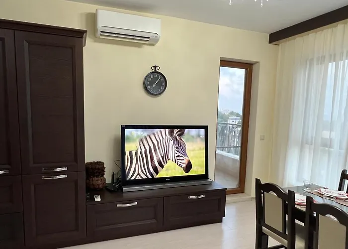 на морето плаж кабакум, варна, двустаен с паркомясто On The Sea Kabakum Varna, One-bedroom With Parking Lot アパート *