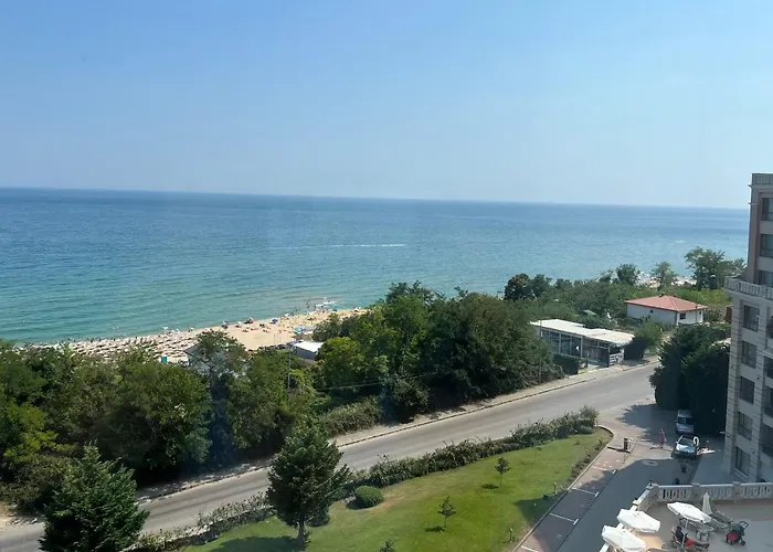 на морето плаж кабакум, варна, двустаен с паркомясто On The Sea Kabakum Varna, One-bedroom With Parking Lot アパート *