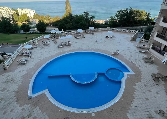 на морето плаж кабакум, варна, двустаен с паркомясто On The Sea Kabakum Varna, One-bedroom With Parking Lot * Varna